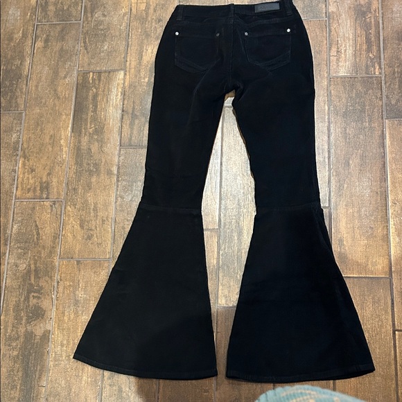 Rock & Roll Cowgirl Black corduroy Bell Bottom size 27x36 - Picture 5 of 5